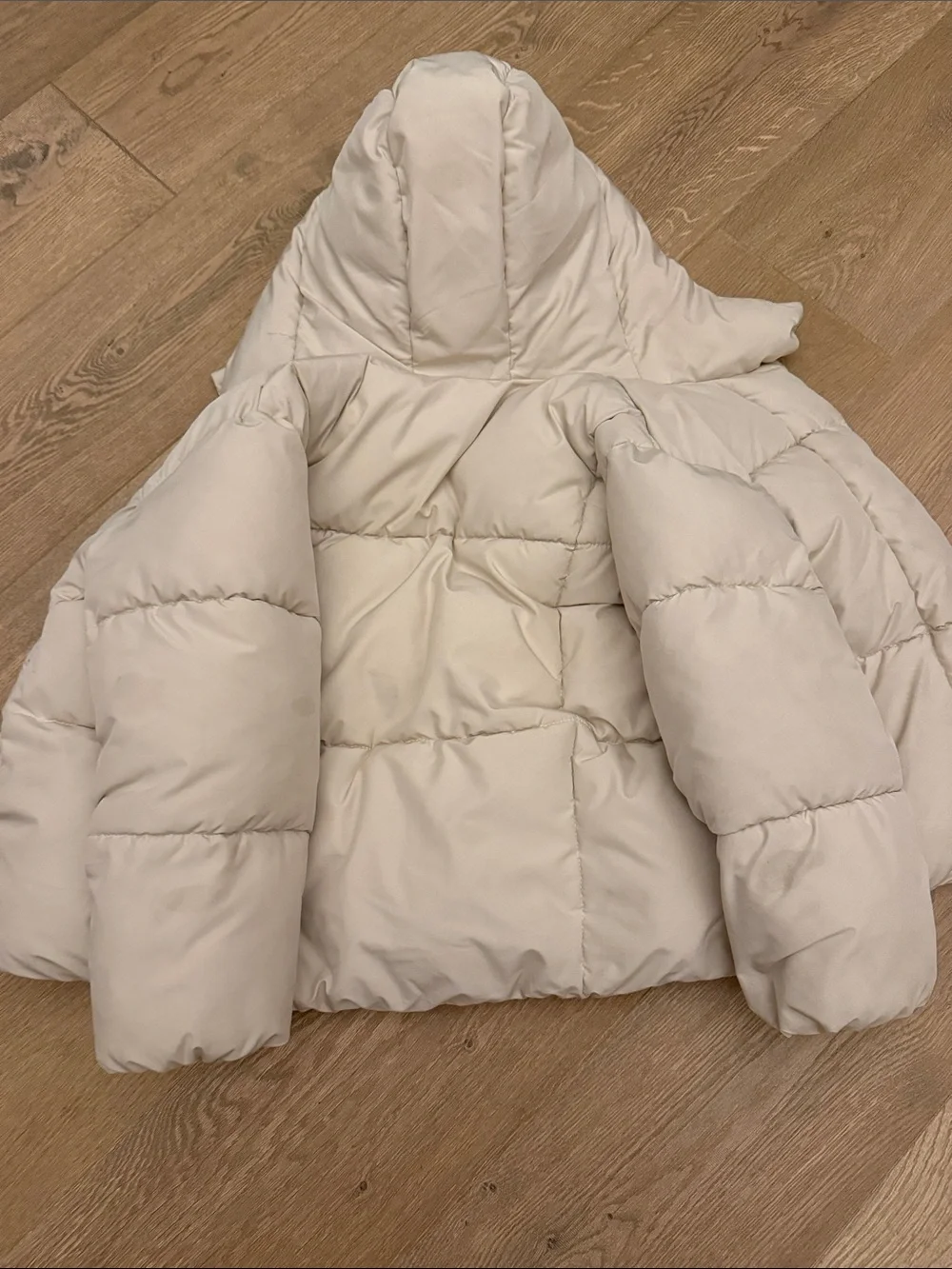 Zara Kids Hooded Puffer Jacket in Cream